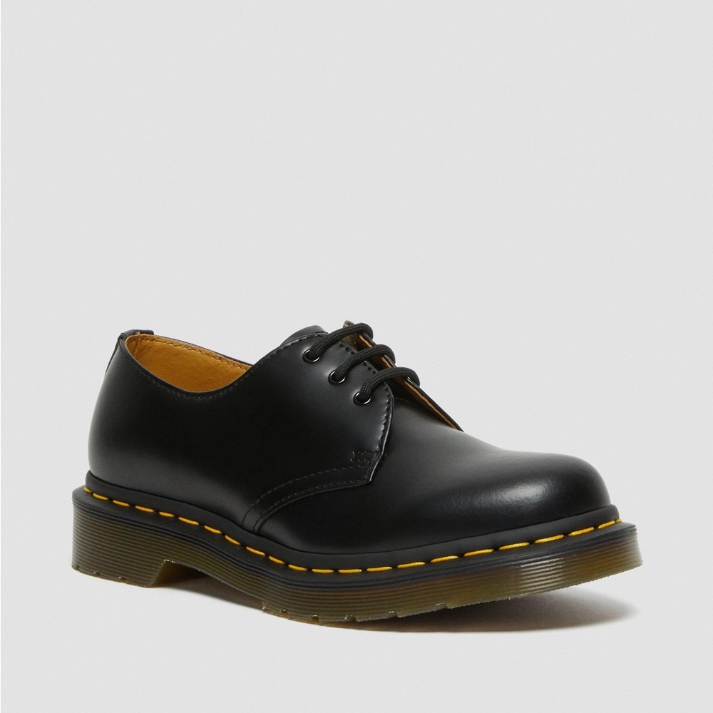 Classic Black Leather Oxford Shoes
